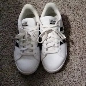 Adidas Cloudfoam sneakers size 6